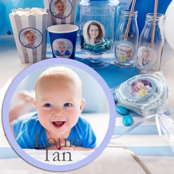Etiquettes personnalisées adhésives décor bleu bébé 6cm