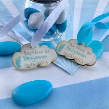 Etiquettes bois personnalisées nuages décor petons bleu